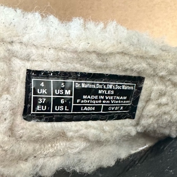 NWT Dr. Martens Myles black leather two-buckle sandals slide fur fleece NIB sz 6 - Picture 5 of 15